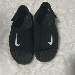 Nike Black Sandals with Textured Footbed and Wide Strap